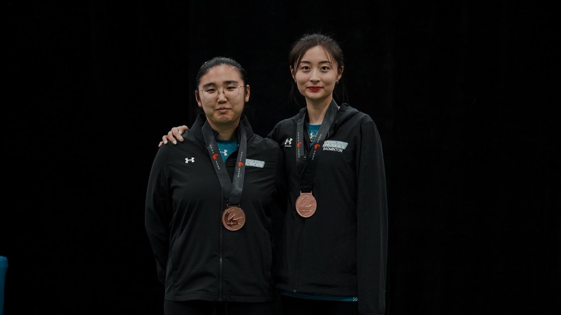 HUSKIES CLAIM NATIONAL BRONZE