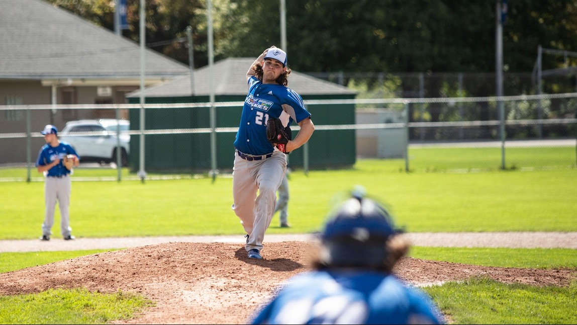 HUSKIES WIN GAME 1 OF FINAL HOMESTAND