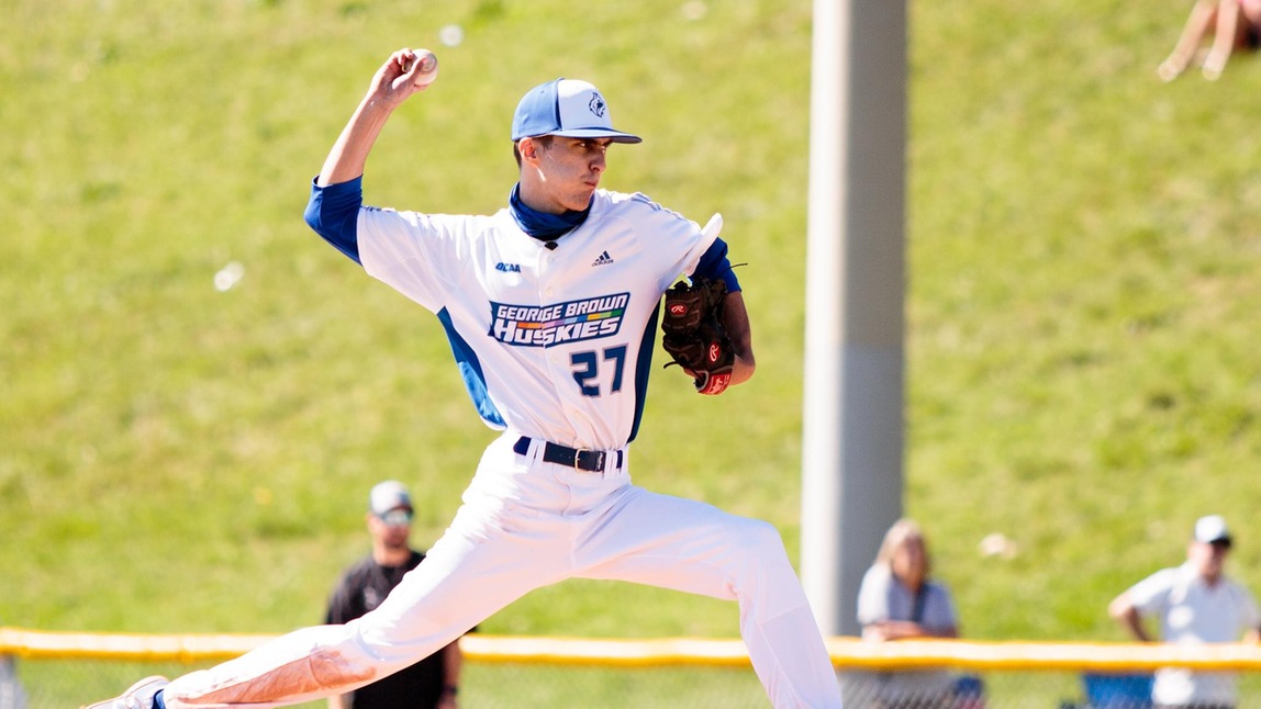 HUSKIES SPLIT DOUBLEHEADER IN SEASON OPENER