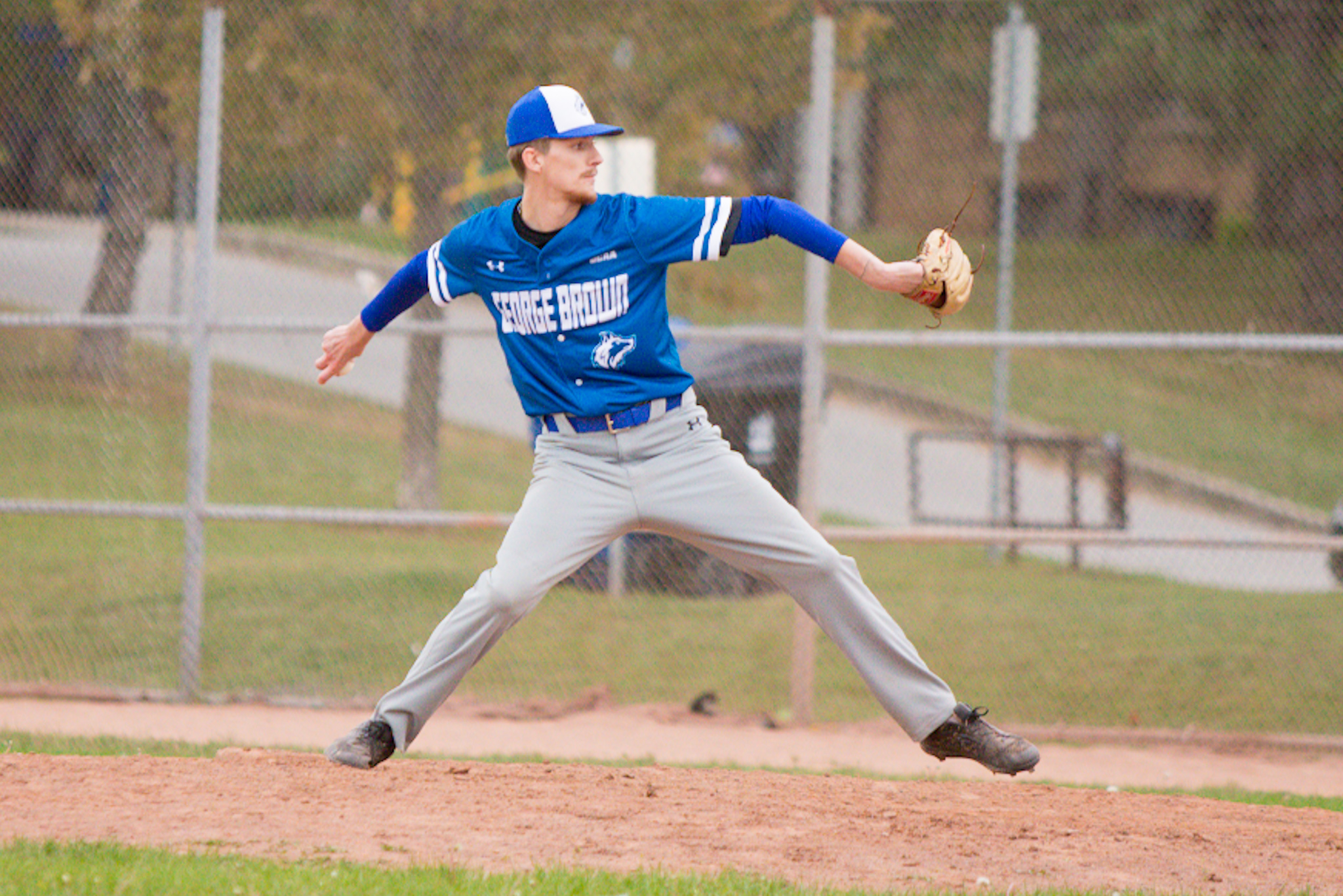 Huskies Hayden Wesseling pitches