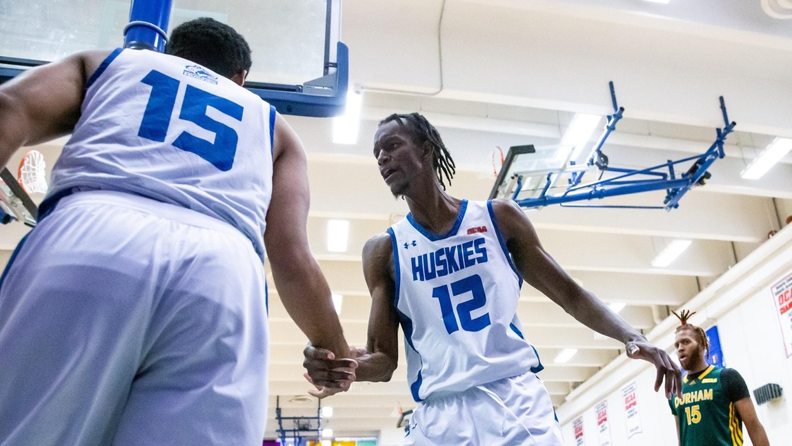 HUSKIES BLOW OUT FLEMING