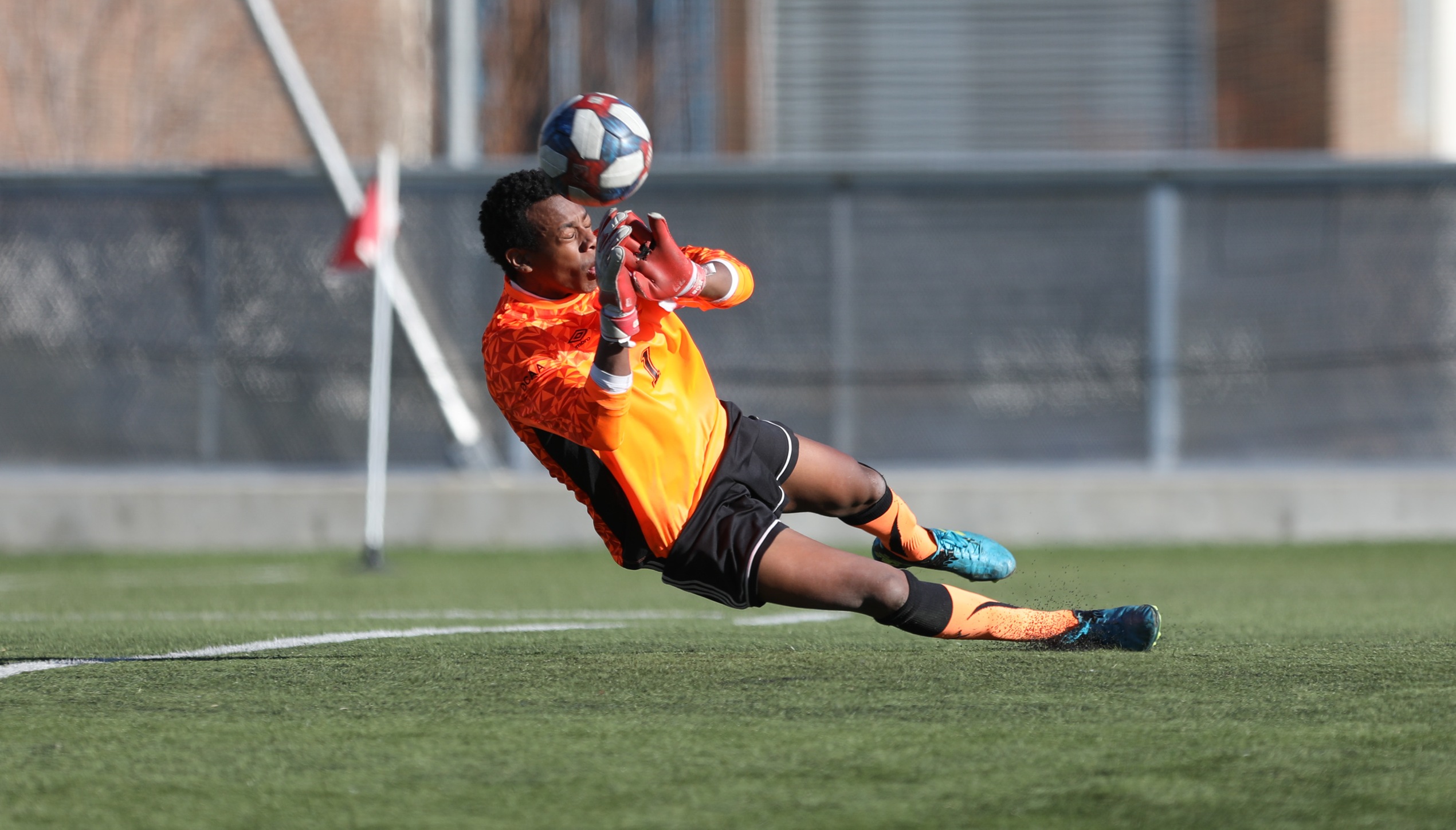 HUSKIES  ADVANCE TO CCAA BRONZE SEMIFINALS