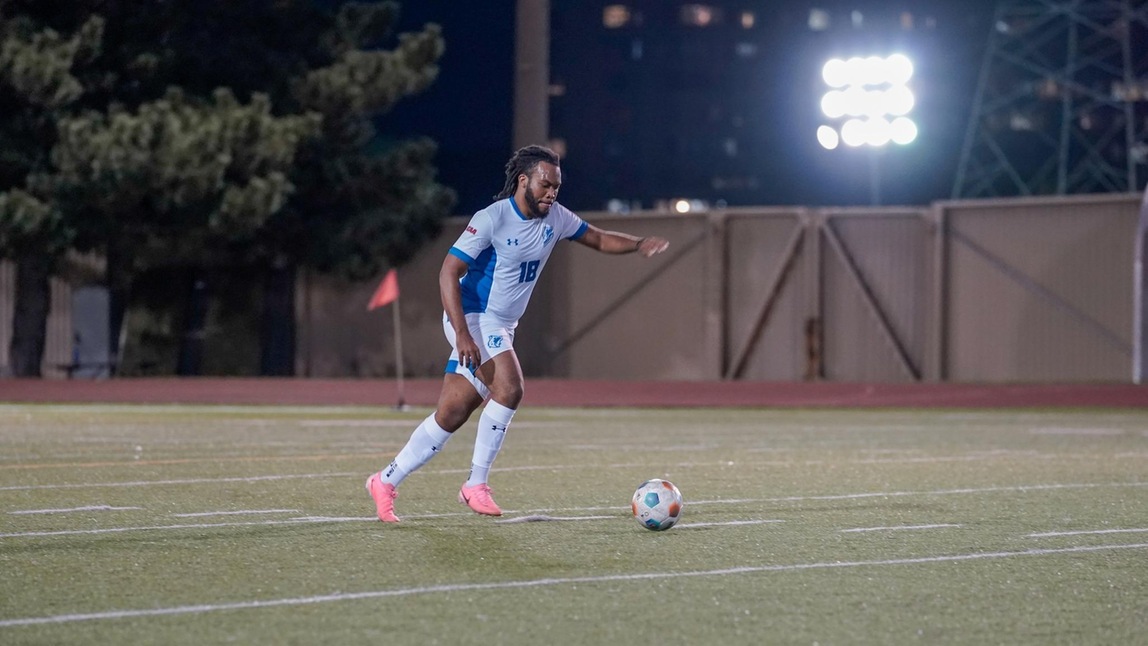HUSKIES DRAW WITH CENTENNIAL
