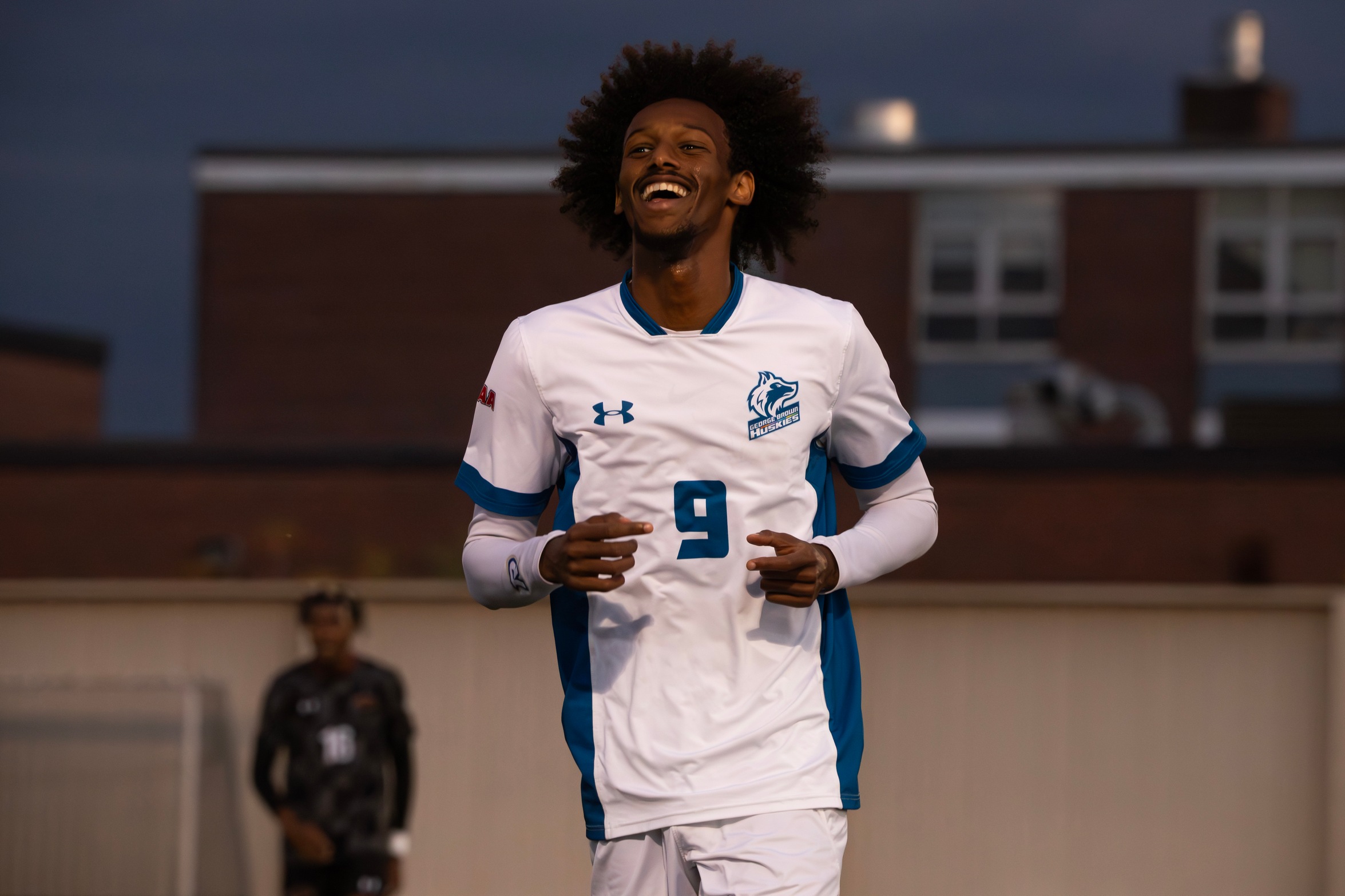 HUSKIES BLOW OUT FLEMING