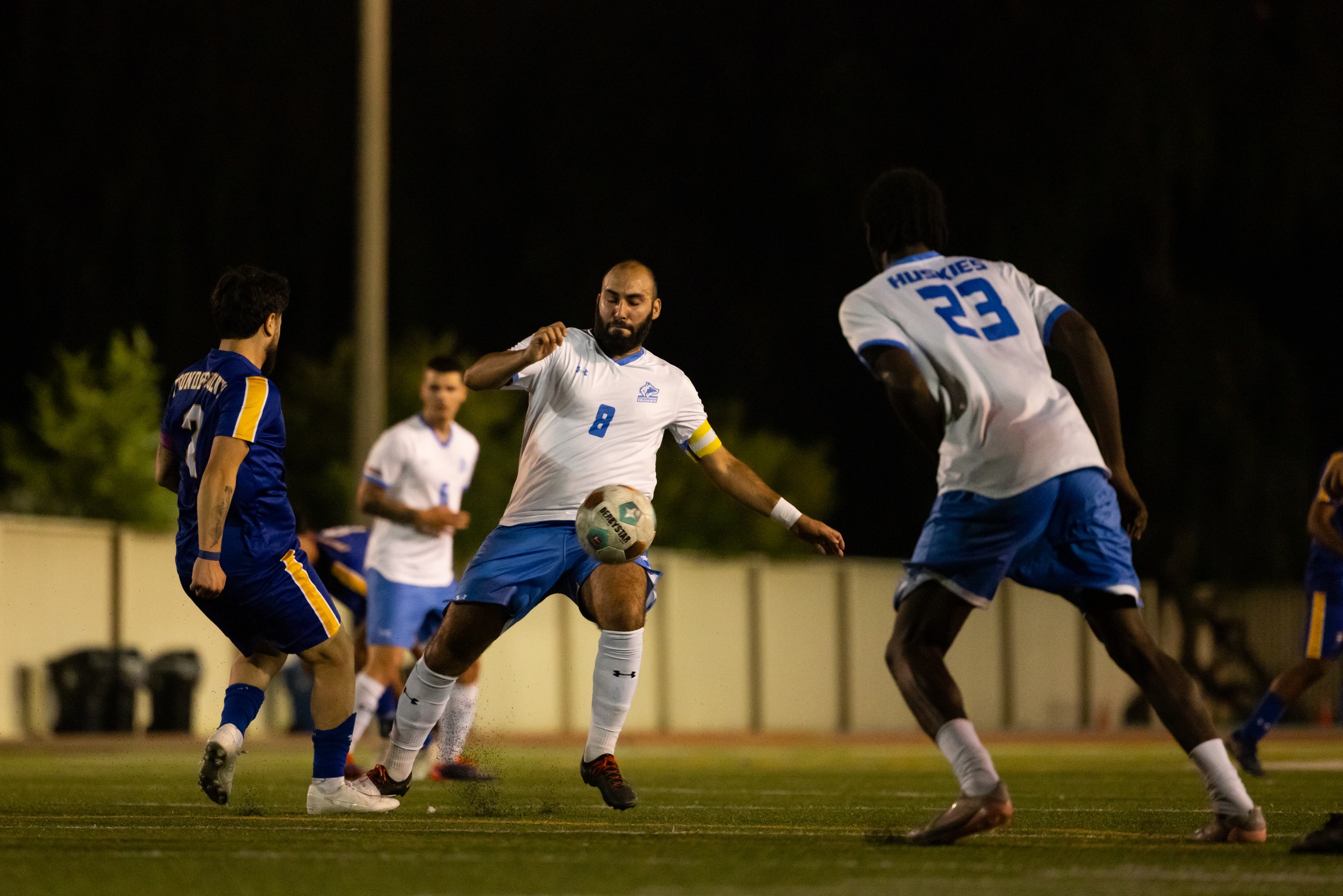HUSKIES SHUT OUT THUNDERWOLVES