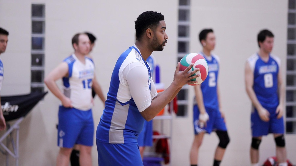 HUSKIES FALL TO GRIZZLIES