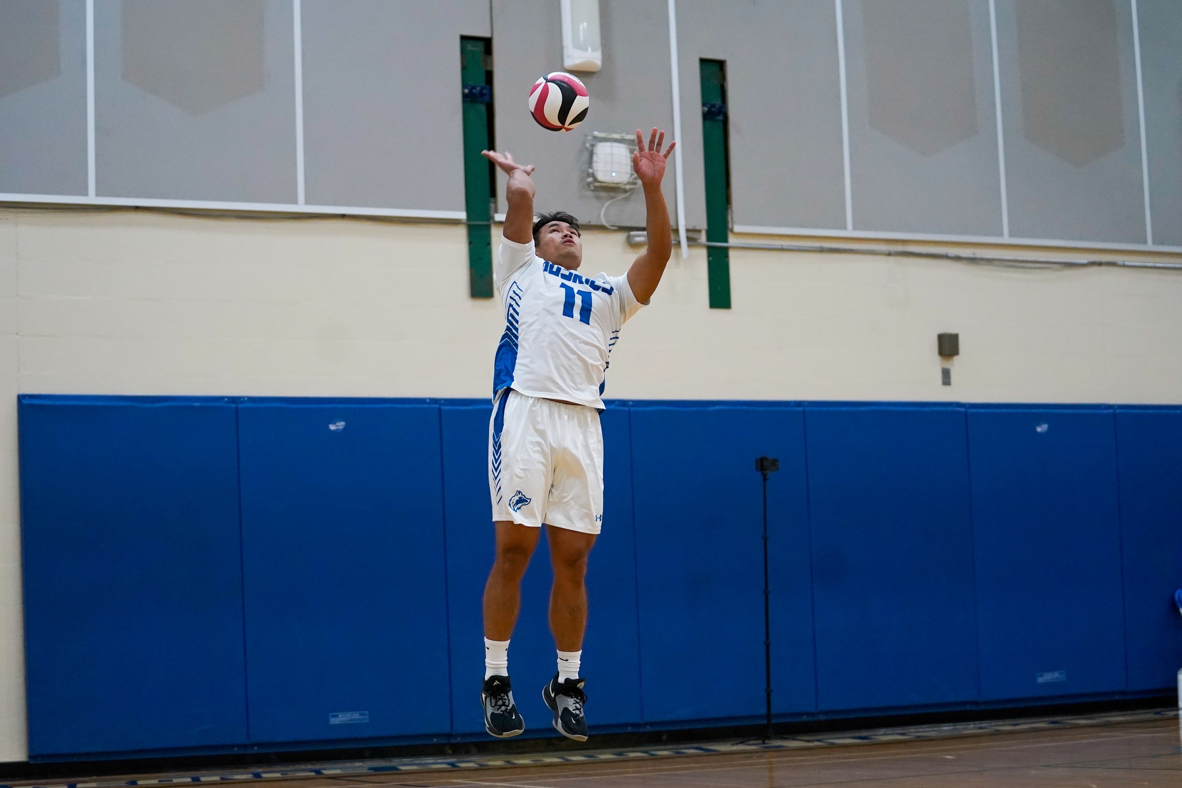 HUSKIES FALL SHORT TO DURHAM