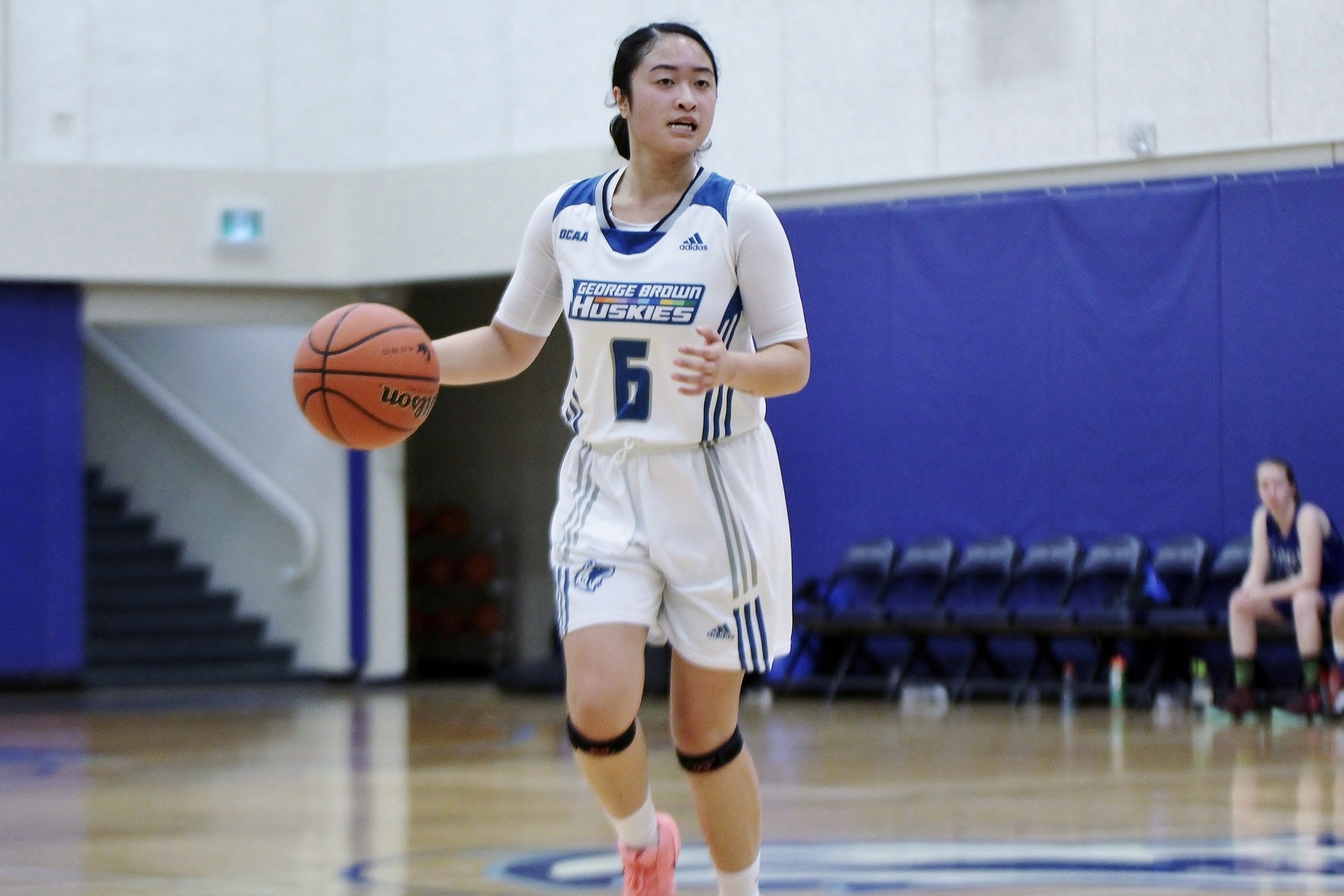 HUSKIES BASKETBALL SWEEP LORDS, HAVE NOW WON A COMBINED SEVEN STRAIGHT