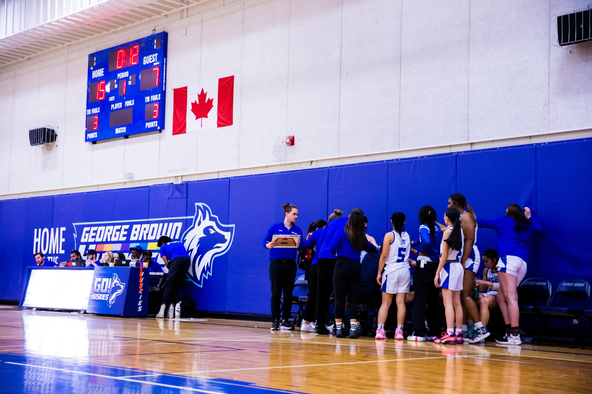 HUSKIES DROP FINAL GAME OF SEMESTER TO GRIZZLIES