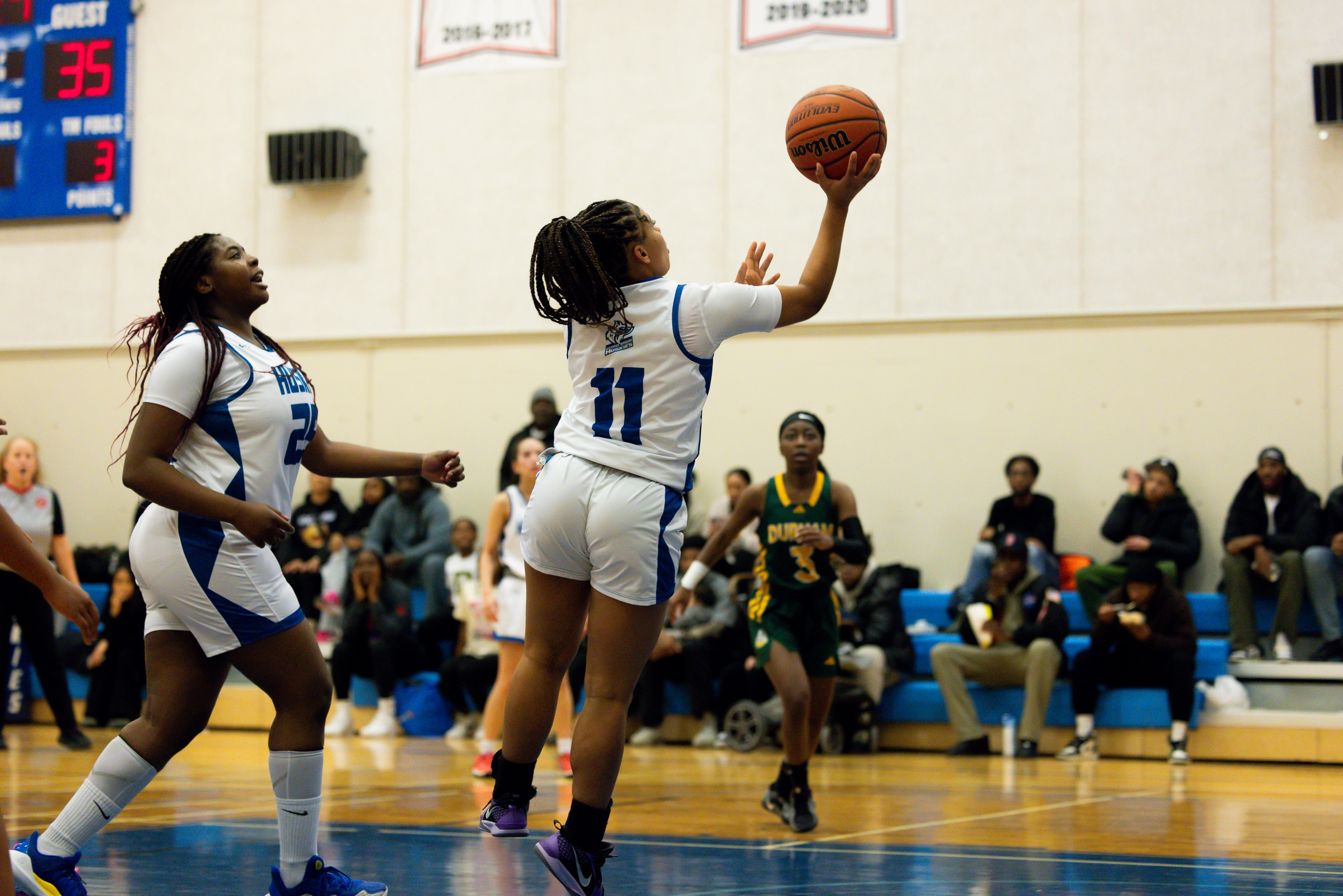 HUSKIES TAKE OUT DURHAM IN SEASON FINALE