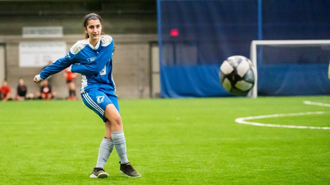 HUSKIES FALL IN SEMI-FINALS AT GBC INVITATIONAL