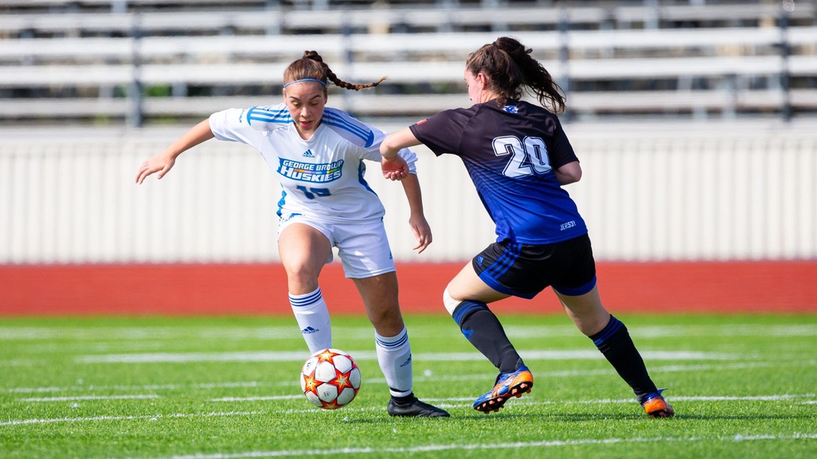 SEGUIN PROPELLS HUSKIES PAST COUGARS