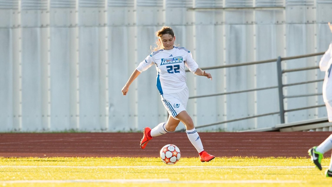 HUSKIES FALL TO No. 2 STING
