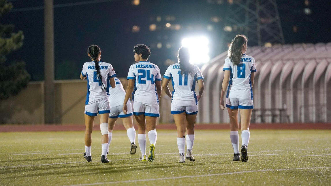 HUSKIES DROP PLAYOFF MATCH TO CAMBRIAN