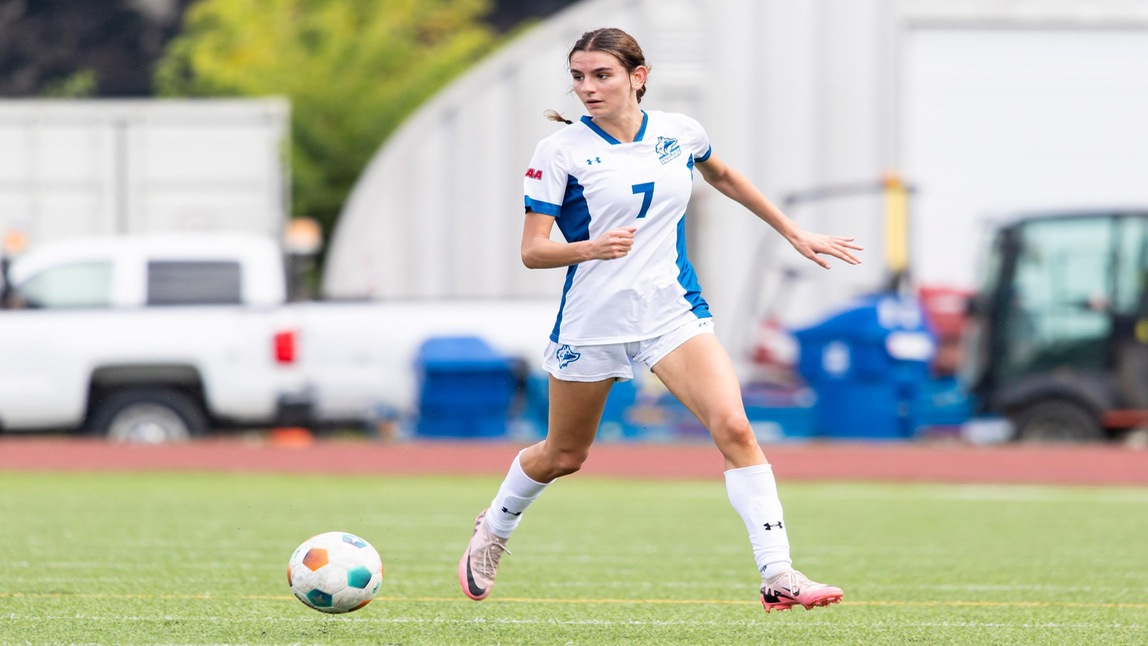 HUSKIES DOMINATE ST. LAWRENCE