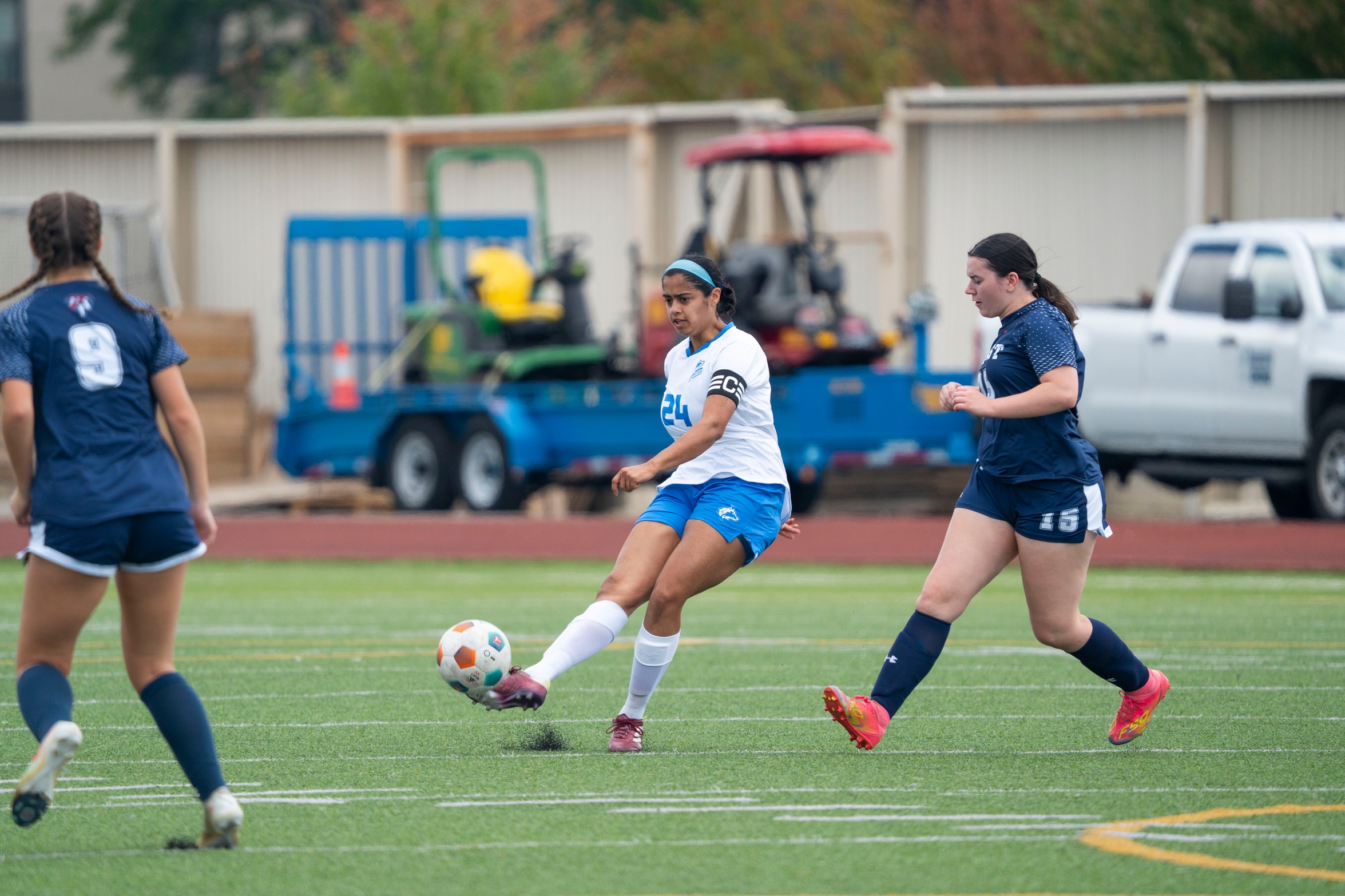 HUSKIES DRAW LANCERS