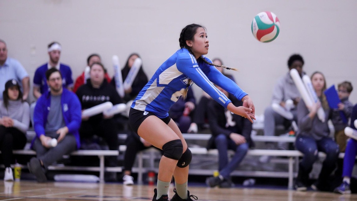HUSKIES FALL TO PANTHERS