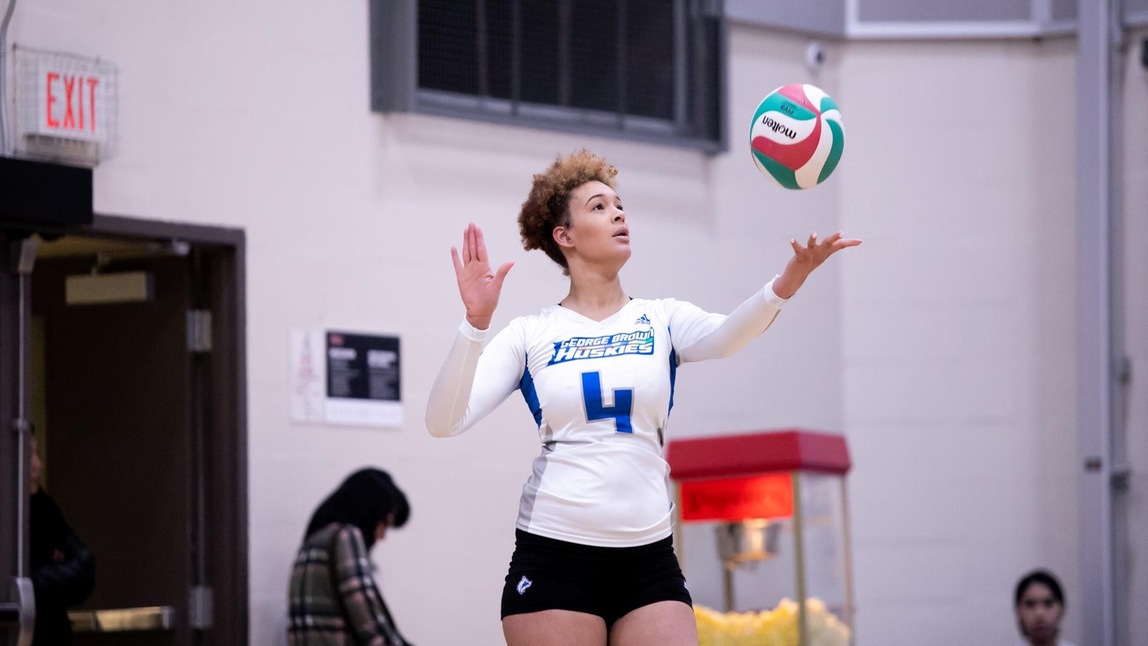 HUSKIES SPLIT ROAD CONTESTS IN OTTAWA