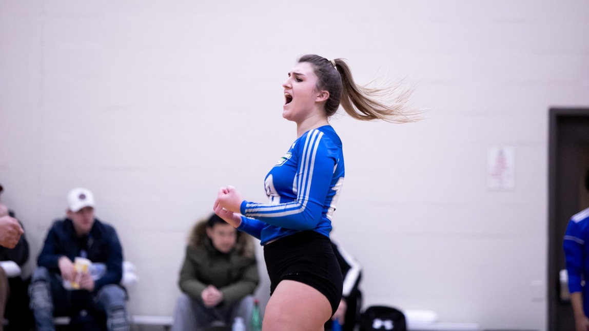 MEMCAJ CAREER-HIGH POWERS HUSKIES OVER GRIZZLIES