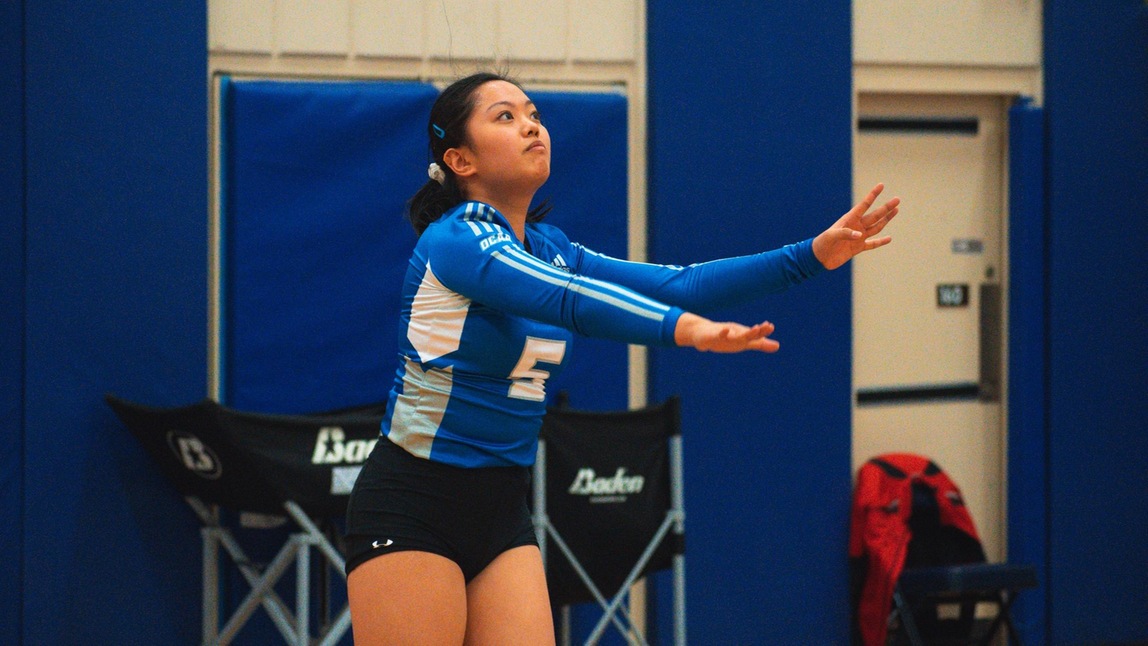 HUSKIES DROP BATTLE TO STING