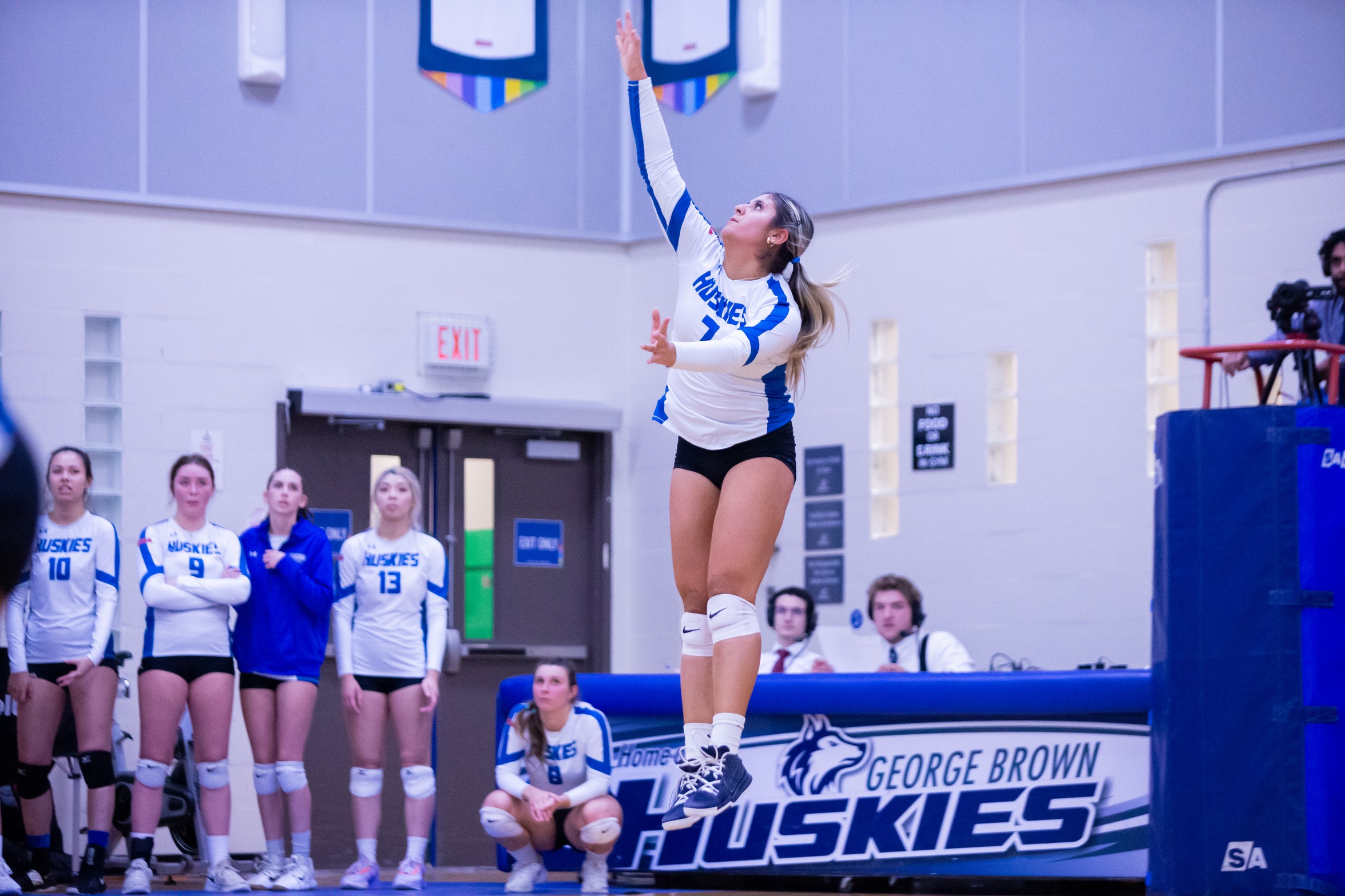 HUSKIES COME UP SHORT AGAINST ALGONQUIN