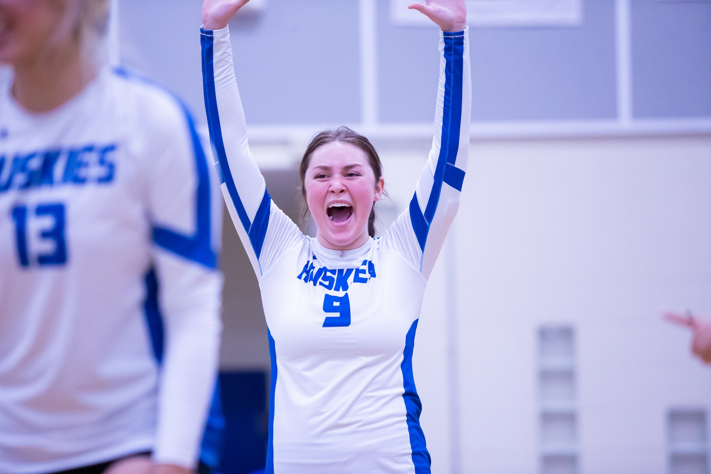 HUSKIES FALL TO SENECA