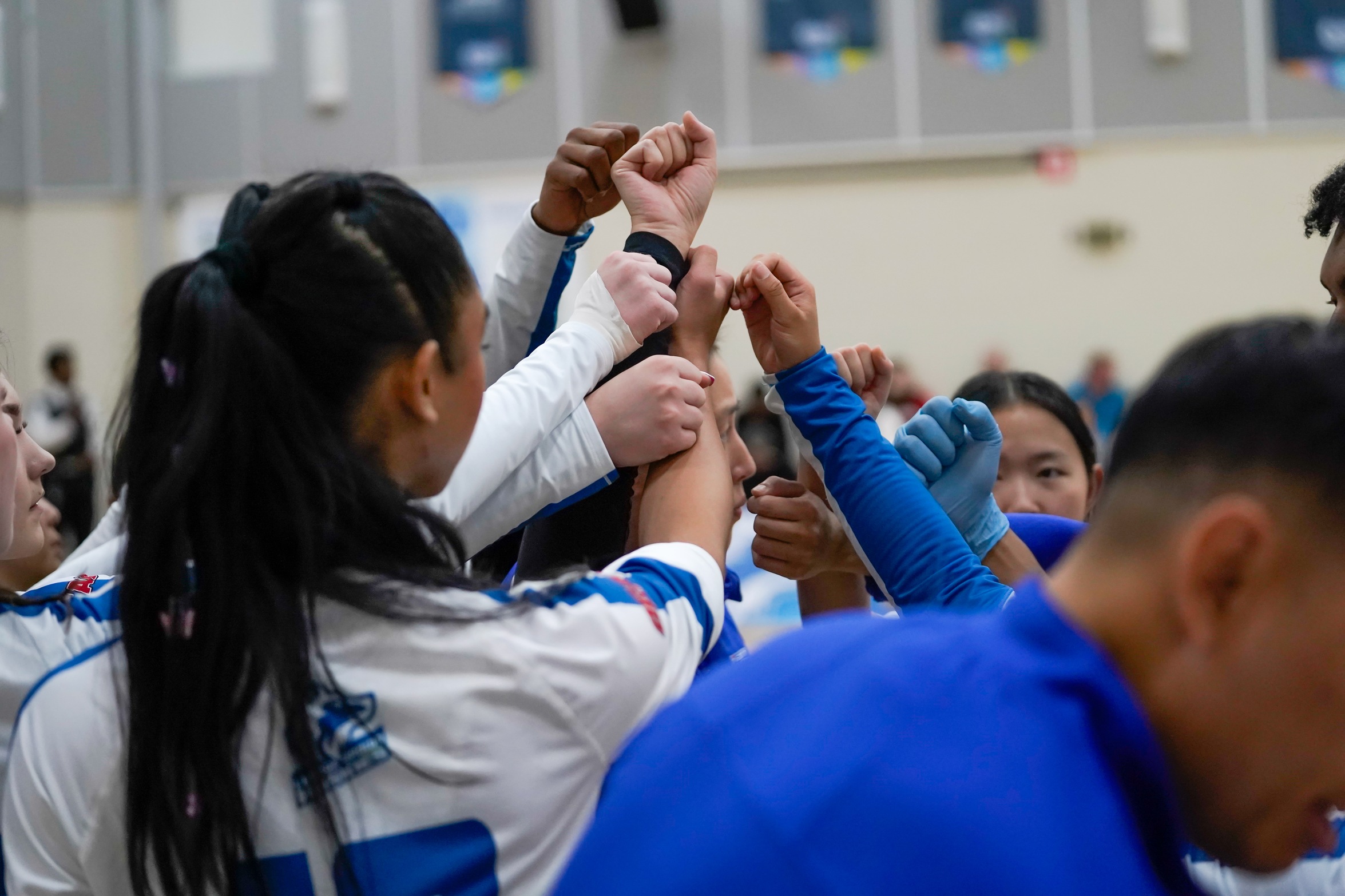HUSKIES DROP DECISION TO ALGONQUIN