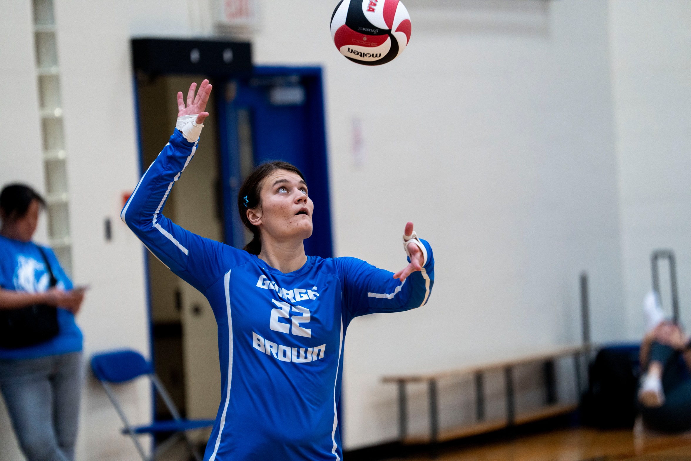 HUSKIES EDGED OUT BY CANADORE